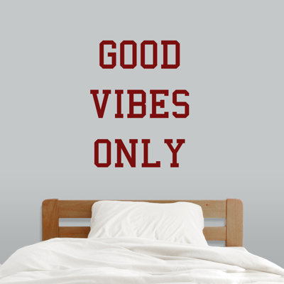 Décalcomanie murale "good vibes only"