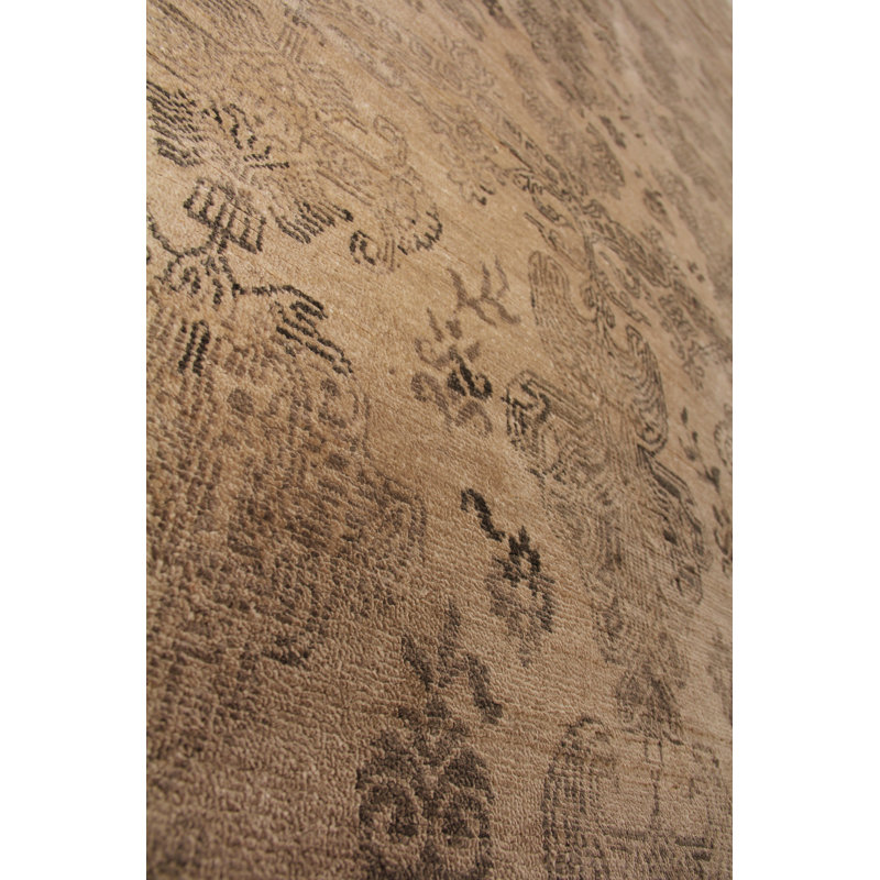 Lisbon Oriental Area Rug in Ivory, Rectangle 10' x 14'
