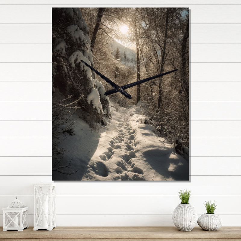 Horloge murale moderne Frosty Snow Forest Path III - Paysages, Grand