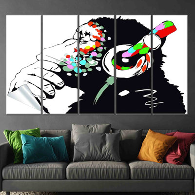 Elegant Banksy Monkey Canvas Art: Graffiti Gorilla with Headphones Print,5P Wrapped Canvas