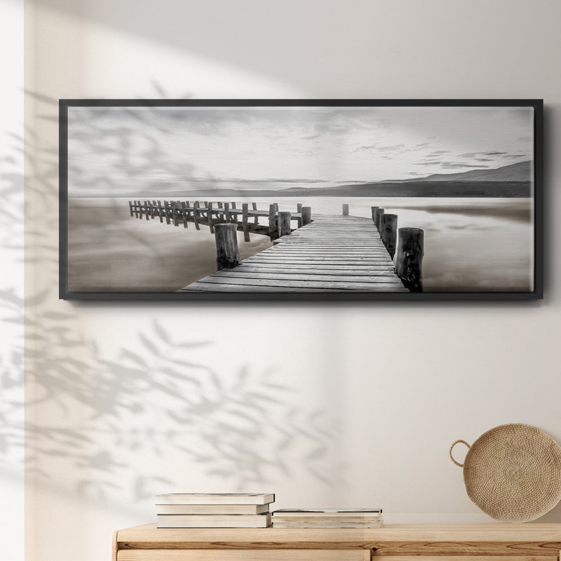 «Misty Morning Dock», reproduction sur toile encadrée, H 20 po x l 50 po x P 1,5 po, Noir
