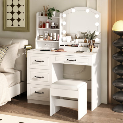 Lytzy Vanity