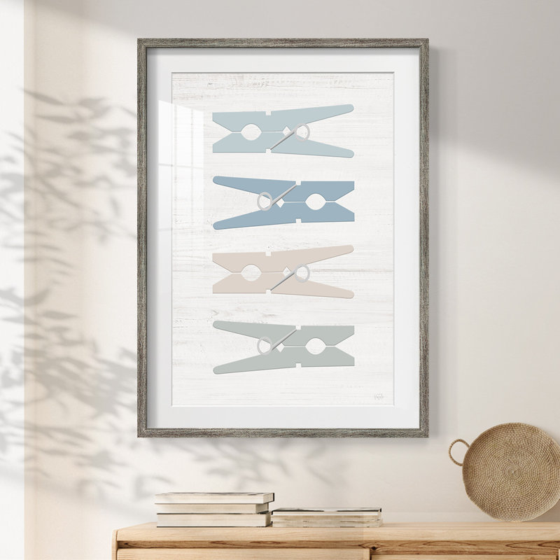 Épingles à linge - impression encadrée, Vieilli, 25.5" H x 17.5" W