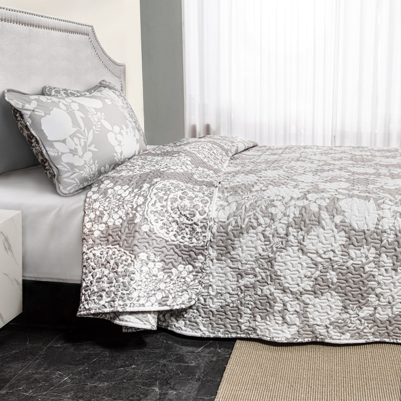Geometric Shapes Quilt