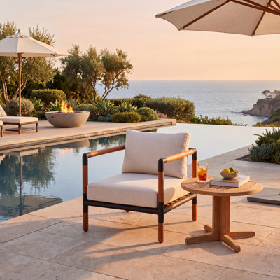 Chaise de patio avec coussins Alekai