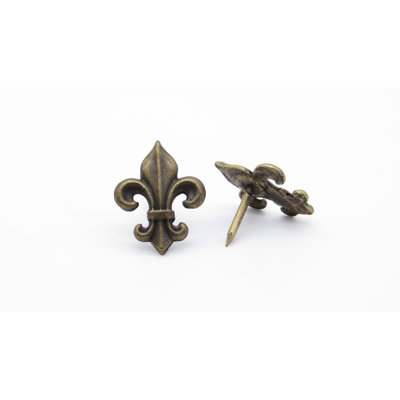 Fleur-De-Lis Clavo