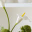 Ornements de fleurs simulées