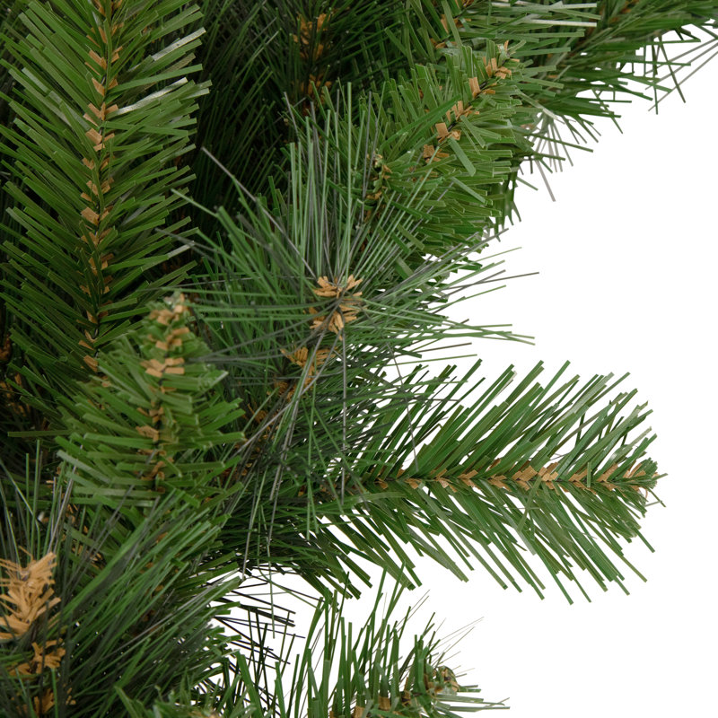 Couronne de Noël artificielle mixte en pin 24 pouces non éclairée
