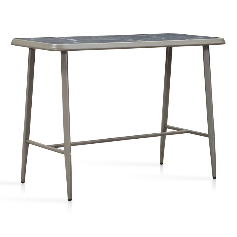 Table haute de bar rectangulaire Ivy Bronx, idéale pour terrasse, jardin ou balcon. Parfait pour les repas en plein air, les cafés, les petits déjeuners, les bistrots et les pubs.