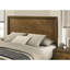 Cadre de lit simple transitionnel avec finition noyer, bois d'hévéa massif, tête de lit haute, décoration en bois embellissement de chambre à coucher, pièce maîtresse-701691613