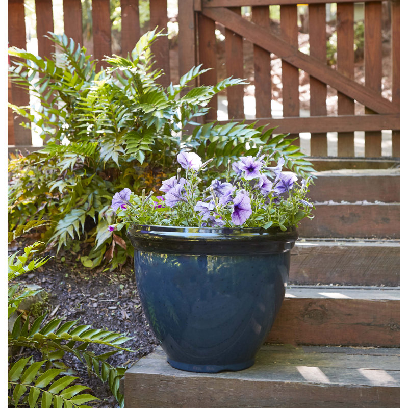 18" Heritage Round Resin Planter, Monaco Blue