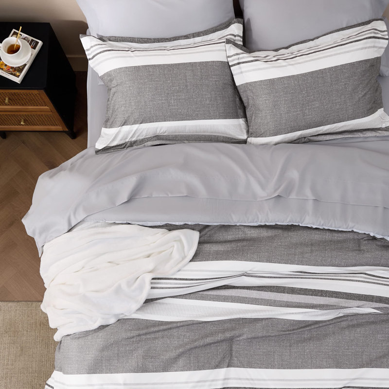 Ensemble d'édredon Bed dans un sac à rayures, Édredon double et 6 pièces supplémentaires