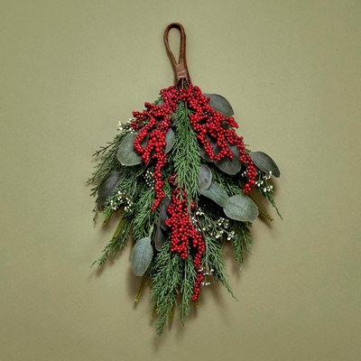 Anneau de porte avant - vert et rouge - goutte d'eucalyptus et de baies de 18 po, décor saisonnier d'hiver, décor extérieur rustique
