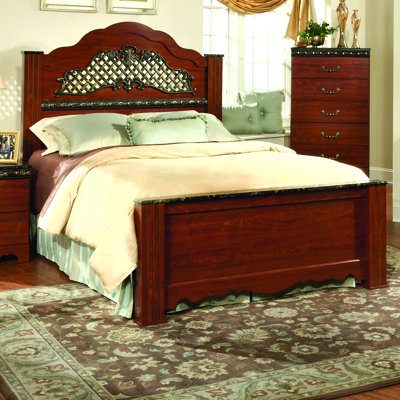 485 Megan Heights Wood Footboard