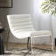 Fauteuil chic en cuir blanc avec base stable et siège confortable
