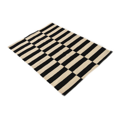 Tapis noir et blanc Newsom