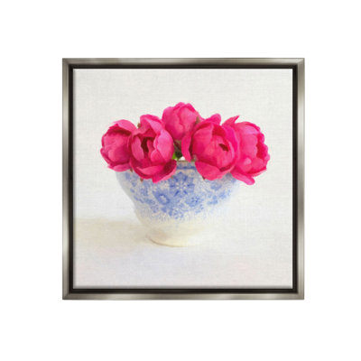 «Roses In Subtle Vase Floater Frame» sur