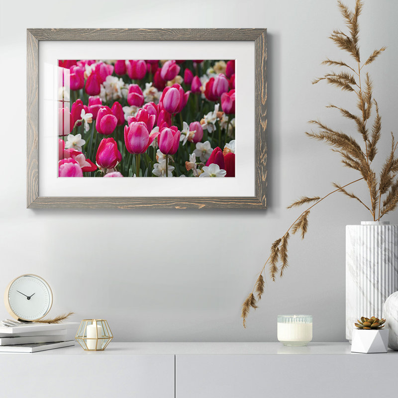 " Looks Like Spring ", 22" H x 32" W x 1.5" D, Gray