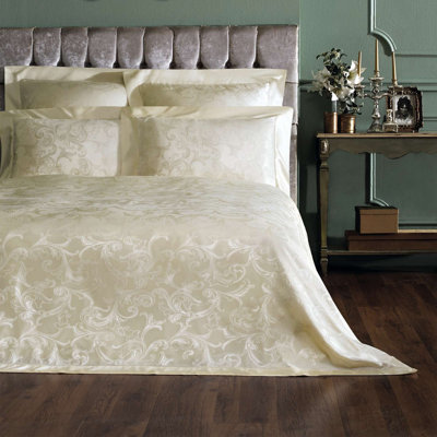 Perseus Damask Fitted Sheet
