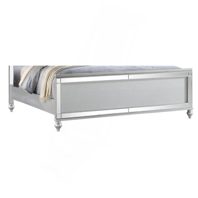 Lit rembourré Sterling en bois Sterling