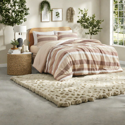 Soft Terracotta 3-piece Bedding Set, Polyester Comforter With Textured Stripes, Full/queen Size