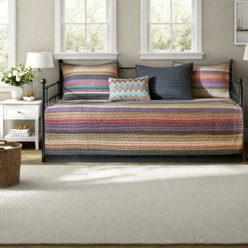 Reversible Bedding Sets, Polyester Twin Daybed, Rustic Home Guest Room