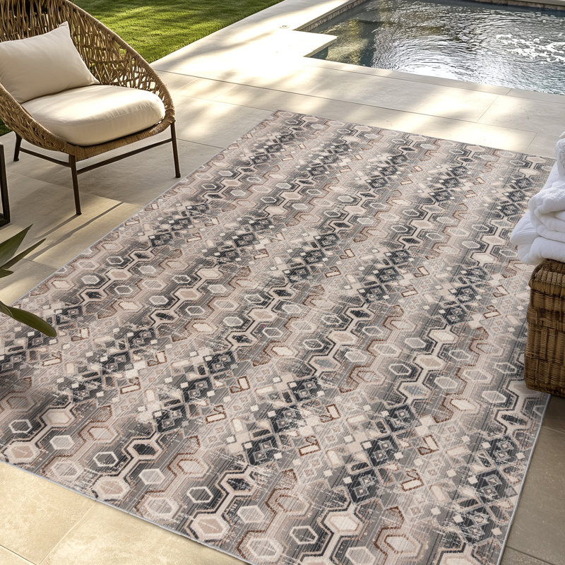  Sierra Senna Gray Beige Ivory Bohemian Ikat Indoor/ Outdoor Area Rug, Rectangle 5'3" x 7'