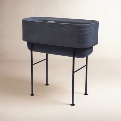 Nest Elevated Planter