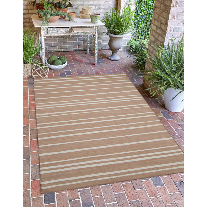 Tapis intérieur / extérieur à rayures brun clair / crème Kivett, Rectangle 3 pi x 5 pi