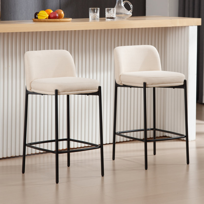 Tabouret de comptoir H 33,5 po avec dossier incurvé et structure en métal, Beige
