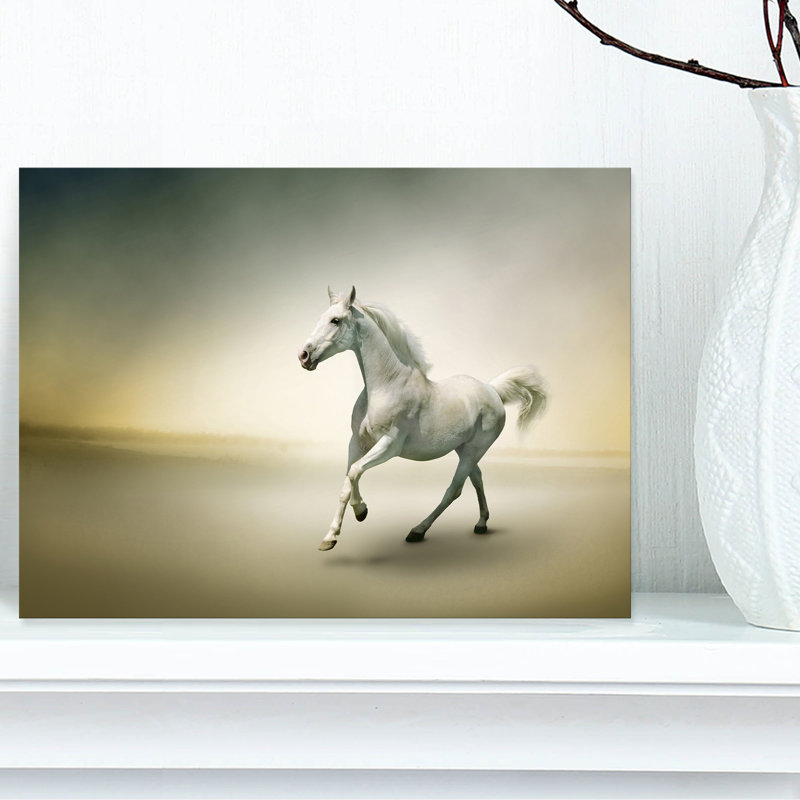 «White Horse in Motion», impression sur toile tendue, H 8 po x l 12 po