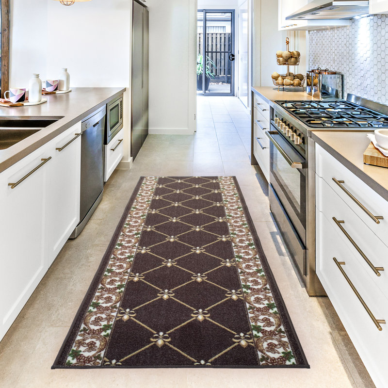 Aana Performance Oriental Indoor Rug, Runner 2'2" x 7'