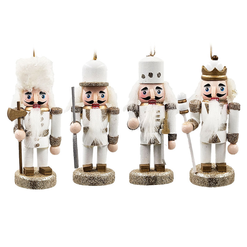 Ornements de casse-noisette traditionnels avec un design fantaisiste