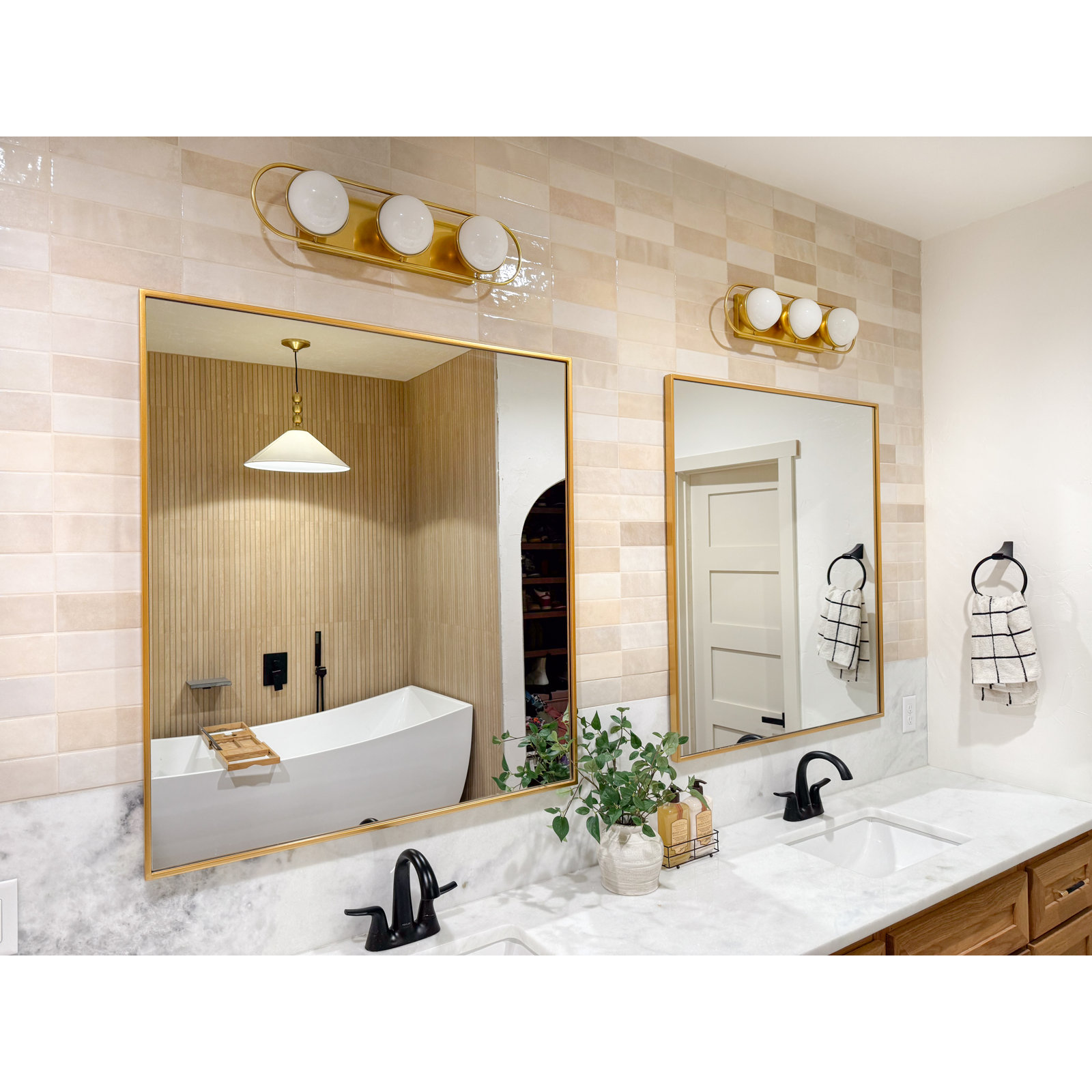 Dimmable Single Light Pendant