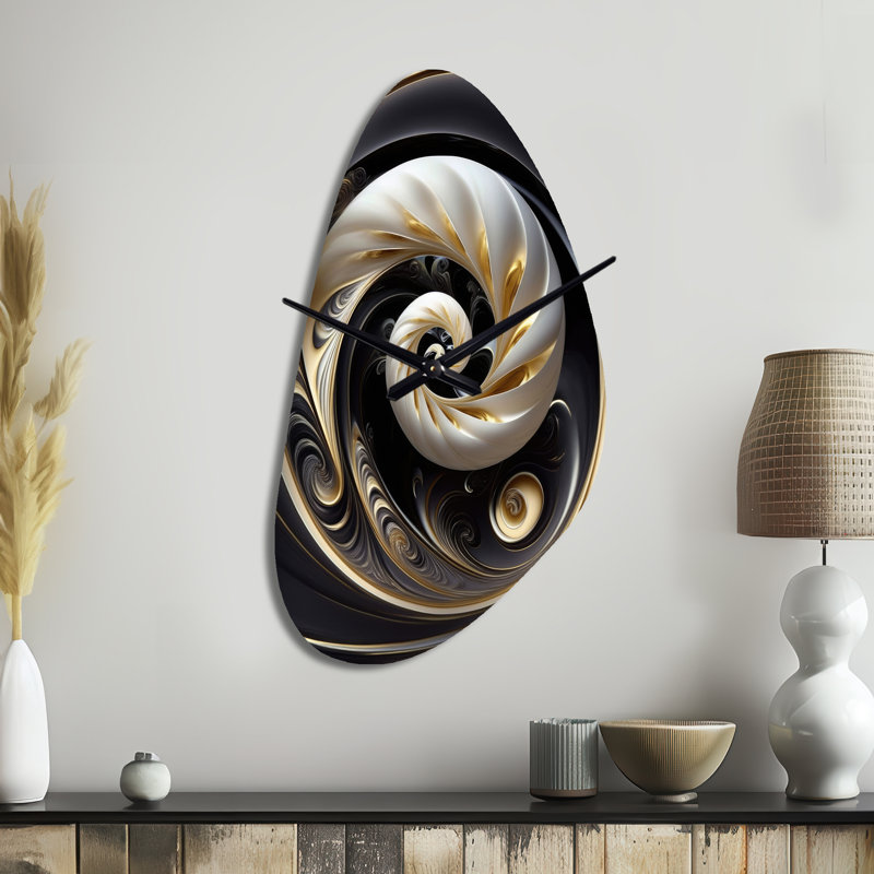 Horloge murale en forme de V en forme de spirale abstraite Hau, Moyenne