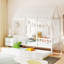 Lit simple avec lit gigogne, structure de lit pour enfant avec toit, fenêtres et garde-corps, lit de jeu en bois