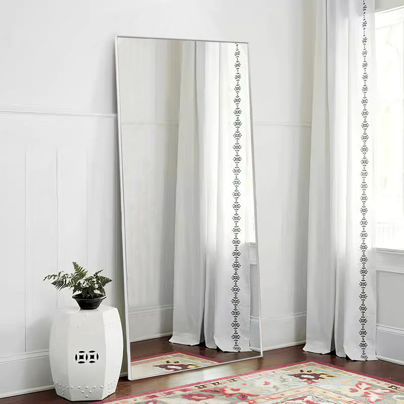 Miroir suspendu Kinkaid, Argent, 59 po x 35 po