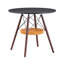 Table de salle à manger circulaire de 31,5 pouces de diamètre, plateau de table en panneau de fibres à densité moyenne, pieds en bois massif de noyer, avec structure de panier de rangement tissé suspendu. Une table basse décontractée pouvant accueillir de 2 à 4 personnes.