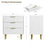 Commode à tiroirs cannelée moderne, commode en bois avec poignées et pieds en métal, rangement-490454404
