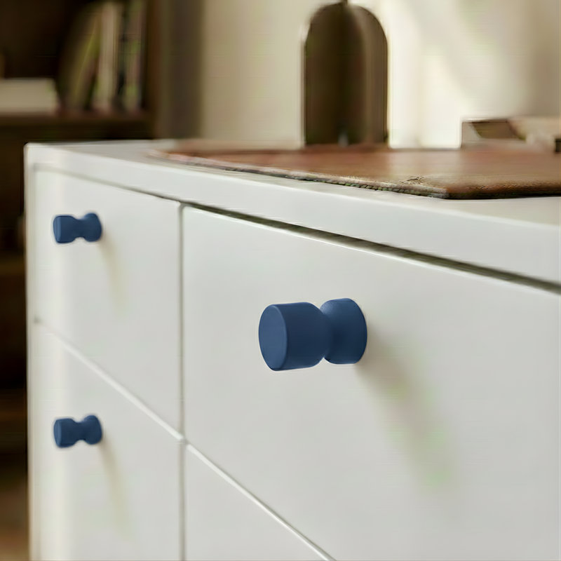 Bouton d'armoire de style Mid-Century moderne ROUS Hardware, polo en aluminium massif (bleu marine) à 1 unité