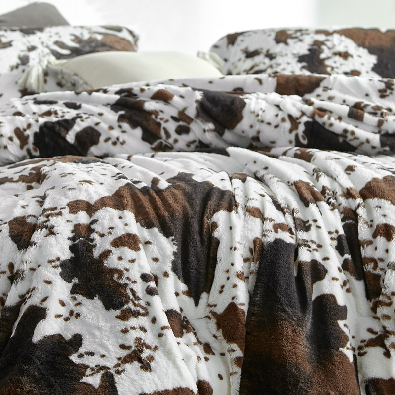 Polyester Baffle Box Stitch Animal Print Comforter Set, Queen Comforter + 2 Shams 