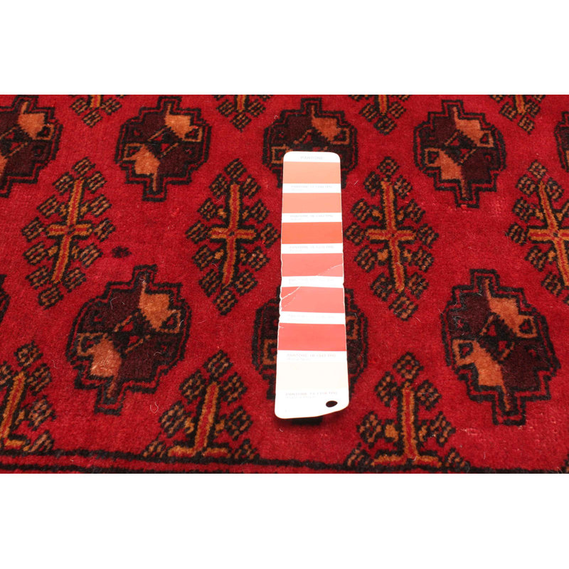 Tapis rouge Teimani 4 pi 6 po x 6 pi 11 po