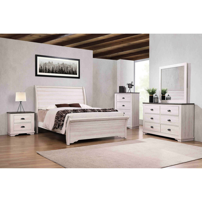 Très grand lit de style contemporain transitionnel avec des lignes horizontales, une tête de lit incurvée incurvée, de couleur gris craie, une structure en bois légèrement teinte de gris moyen,