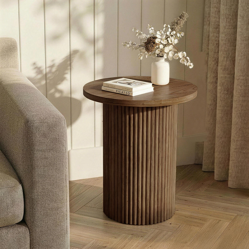 Table d'appoint cylindrique en bois massif de 22 po de hauteur avec base piédestal cannelée, Brun olive