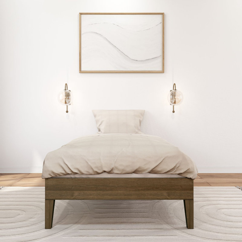 Lit plateforme en bois massif Arikah, Simple, Noyer mat