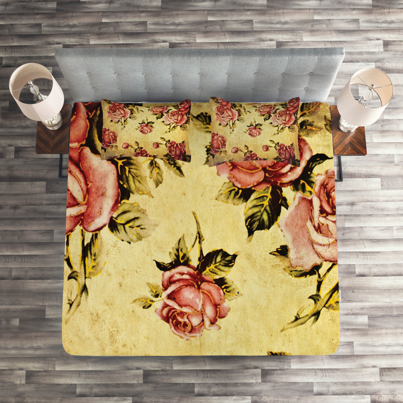 Farmhouse / Country Floral Coverlet