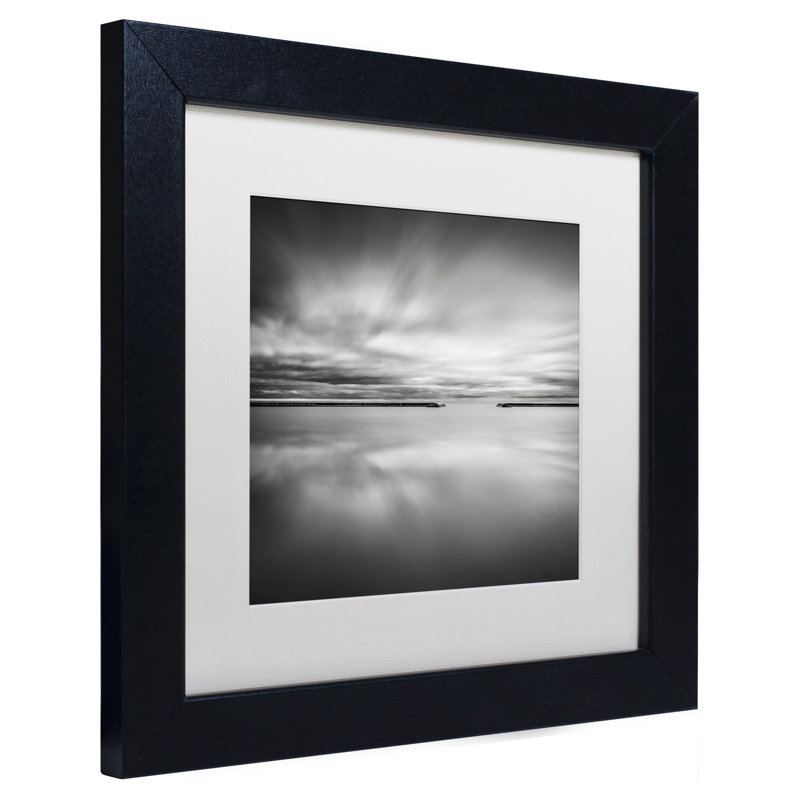 Double vision par Dave MacVicar - reproduction de photo encadrée, H 11 po x l 14 po x P 0,5 po, Blanc