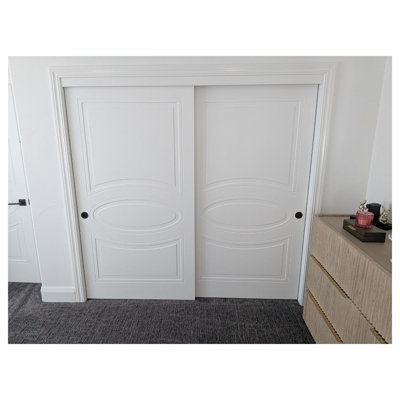 Portes coulissantes de placard 36 x 80 pouces Mela 7001 Rails Blanc mat Ensemble de quincaillerie Portes de placard de chambre en bois massif