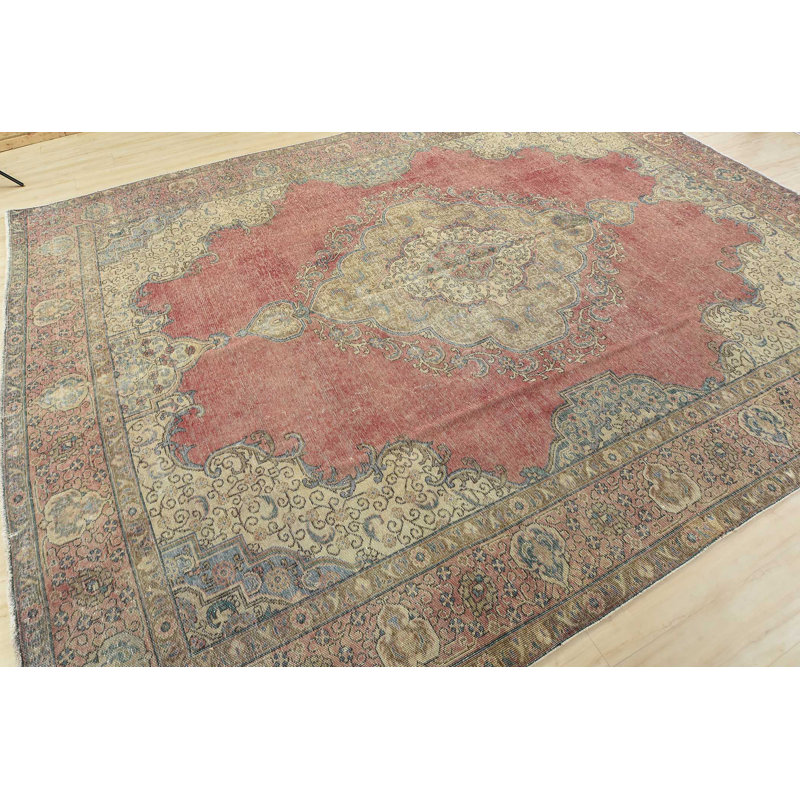 Tapis unique rouge de 9 pi 8 po x 12 pi 5 po
