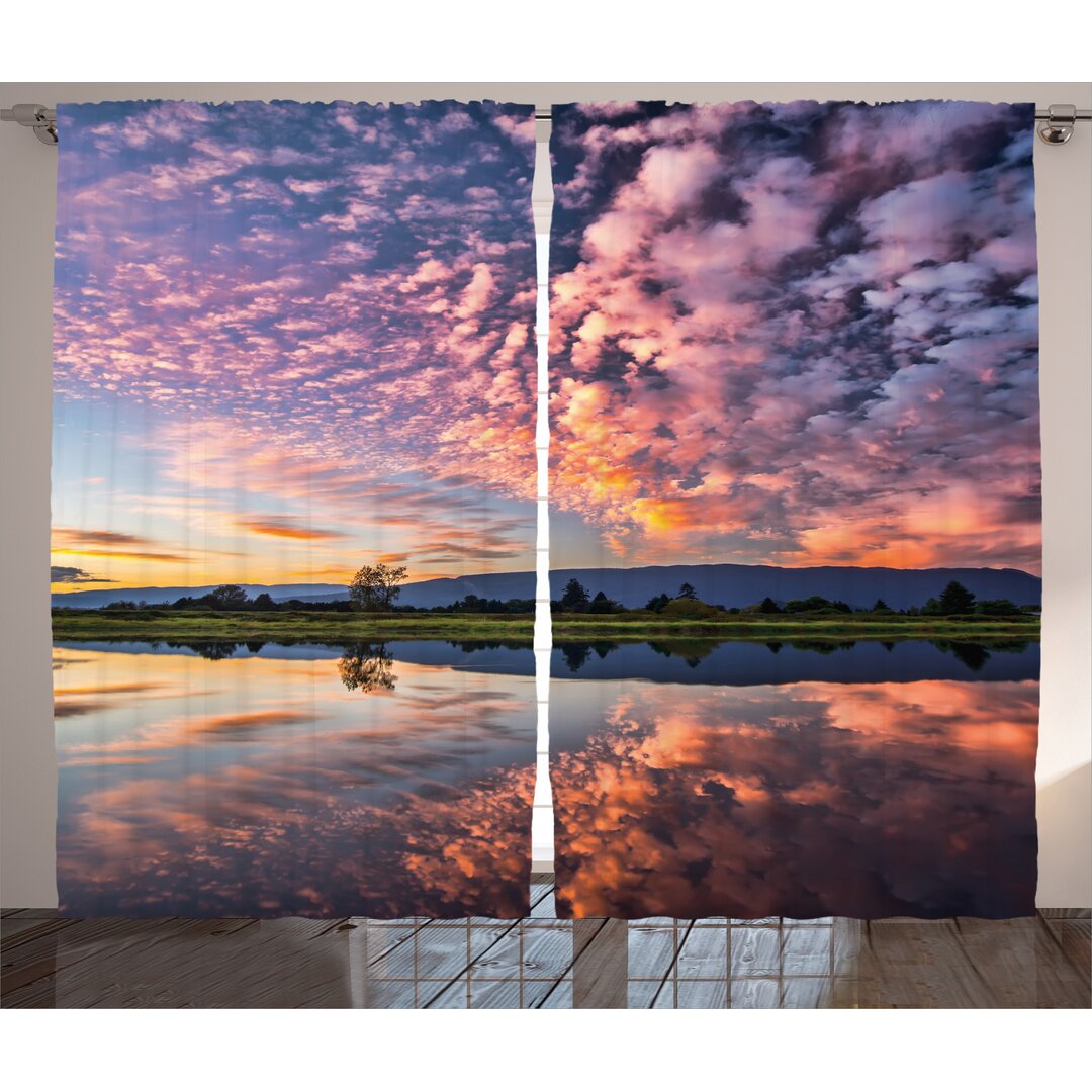 Rustikaler Vorhang, Reflexionen über Blick auf das Wasser, Blau, Blau